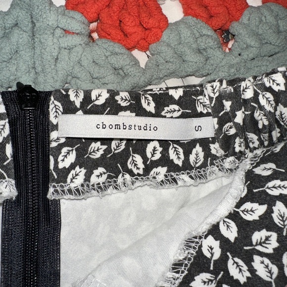 Coquette High-Rise Mini A-Line Skirt - Picture 3 of 3